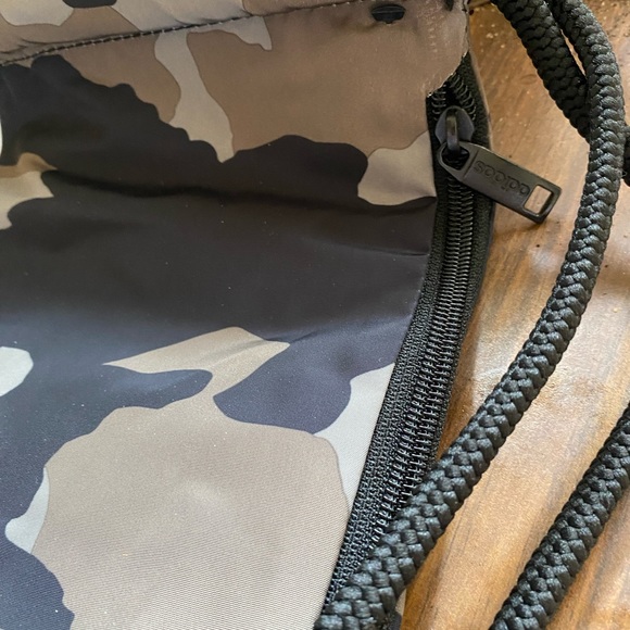 NWOT Adidas  DRAWSTRING BackPack - Picture 8 of 10